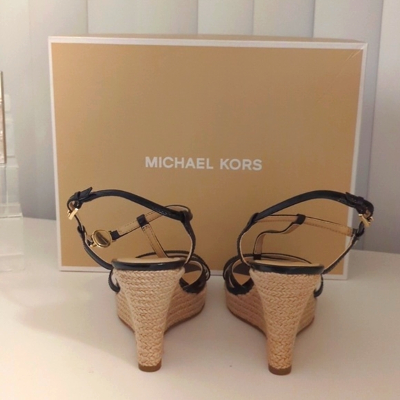 Michael Kors Size 7.5 M, Black Espadrilles. Excellent shape, like new, no marks! - Picture 4 of 4